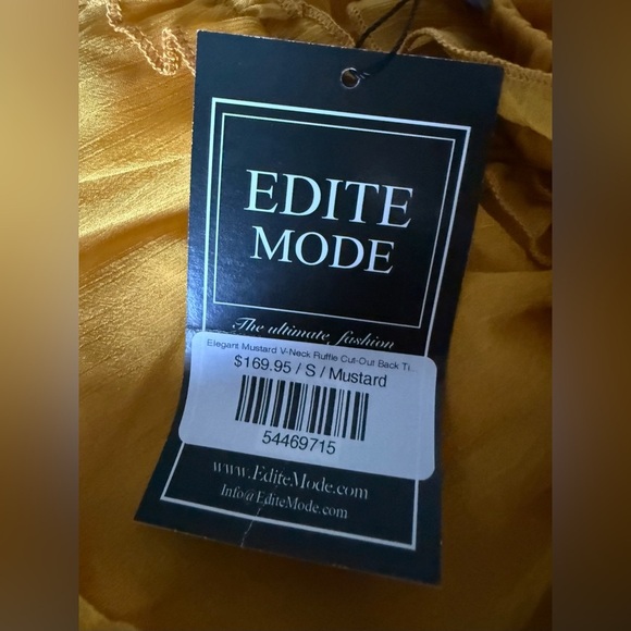 LUXXEL MUSTARD‎ V-NECK RUFFLE CUT-OUT BACK TIE-UP DRESS WITH LONG SLEEVE Size S - Picture 3 of 6